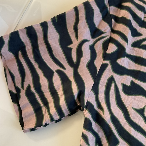 Emory Park Open Blouse - Picture 3 of 4